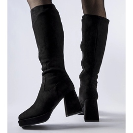Botas negras cálidas con un enorme tacón Fantino. negro 3