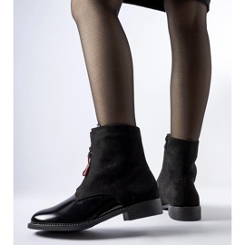 Botines Belvedere de charol aislado negro 1