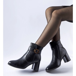 Botines muscolina aislantes negros 1 Botines muscolina aislantes negros 1