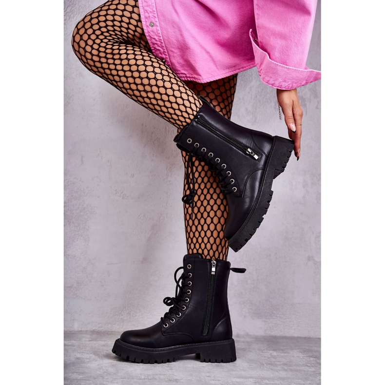 NEWS Botines de trabajador aislados de cuero ecológico, negro 2 NEWS Botines de trabajador aislados de cuero ecológico, negro 2