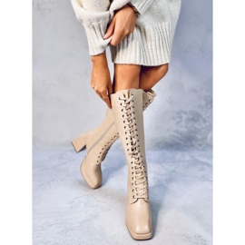Wednesday Botas beige con cordones y tacón ancho 4
