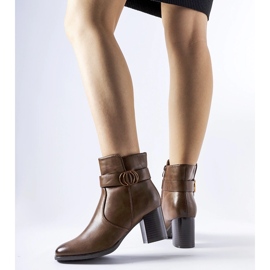 Botines con aislamiento marrones de Muscoline marrón 2