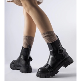 Botines negros con suela masiva Fontarine. 2