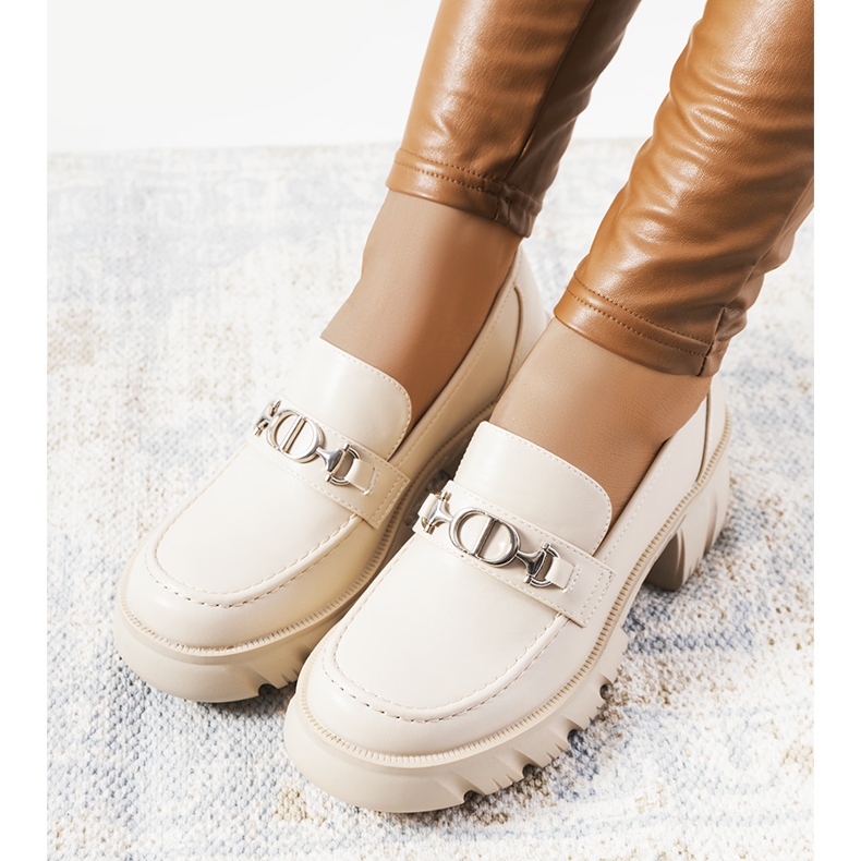 Mocasines beige sobre suela gruesa Brant 1