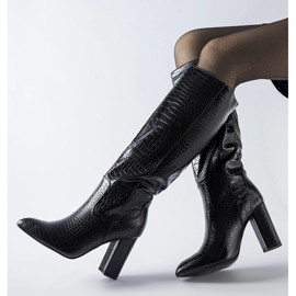 Botas negras con grabado Facino en el talón. negro 1
