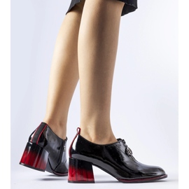Botines de charol negros de Allyriane 2