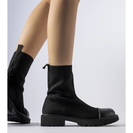 Botines estilo calcetín negros con pedrería de Vail 1