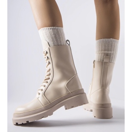 Botas planas beige con protector Zacharie 2