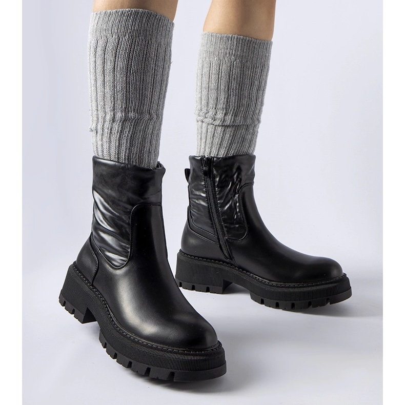 Botines negros con parte superior decorativa de Garrett 1 Botines negros con parte superior decorativa de Garrett 1