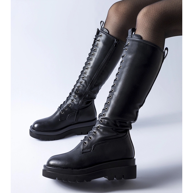 Trabajadores negros de Padernello con aislamiento largo 1