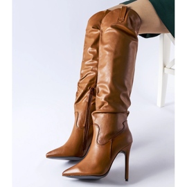Botas marrones con tacón alto de Cerati marrón 2