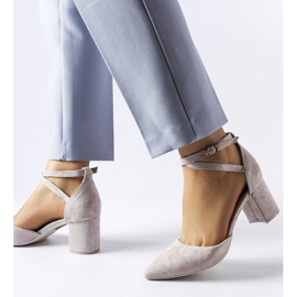 Zapatos de salón grises de tacón bajo de Florina 2