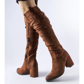 Botas tacón chocolate Neve eco-ante marrón 2