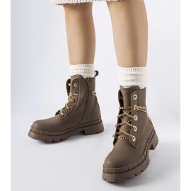 Botas de montaña marrones con cadena Alcin marrón 1 Botas de montaña marrones con cadena Alcin marrón 1