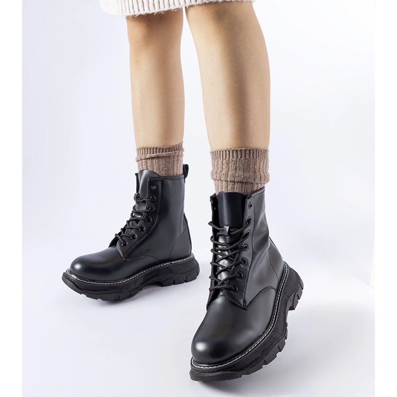 Zapatos de trabajo negros con suela masiva de Borsano. 1