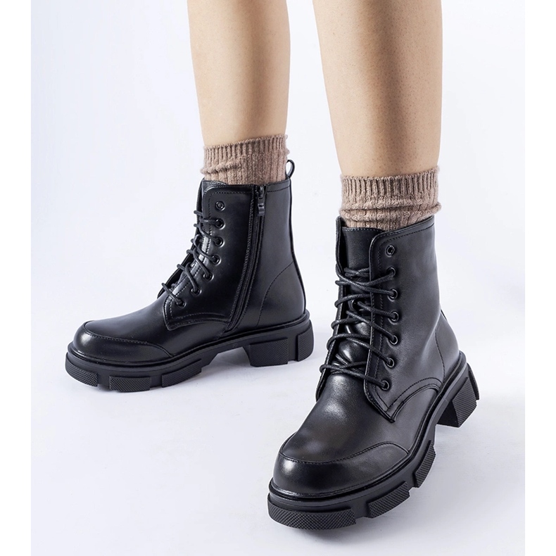 Trabajadores de Cunningham con aislamiento negro 1