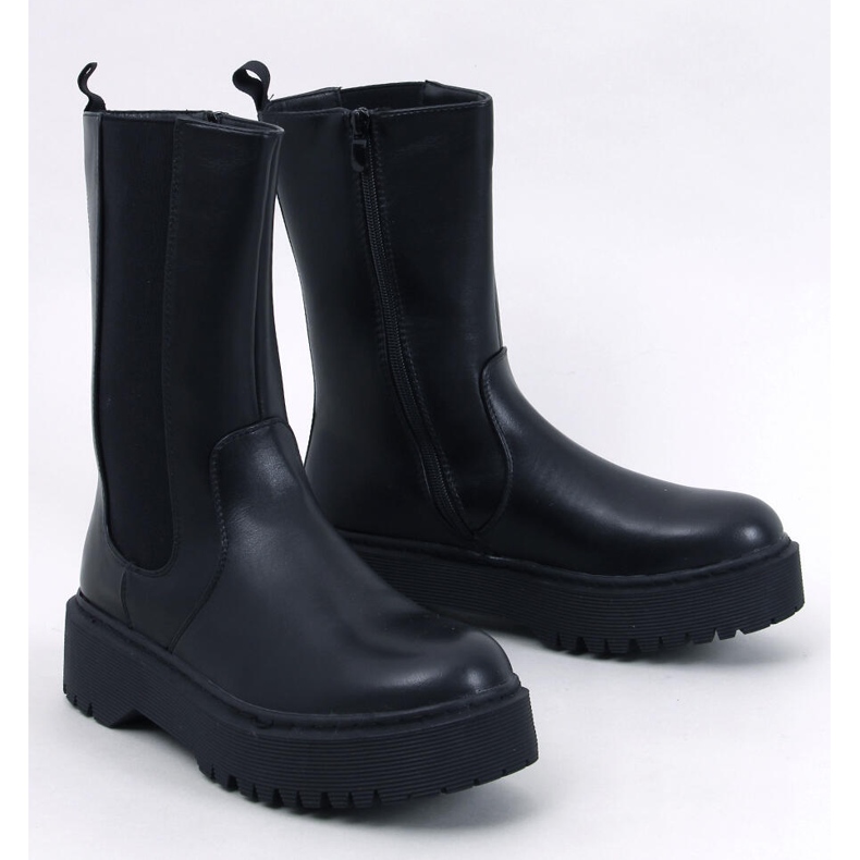 Botas Chelsea Stoute con plataforma en negro 1 Botas Chelsea Stoute con plataforma en negro 1