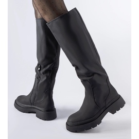 Botas Edwards clásicas en negro mate 1