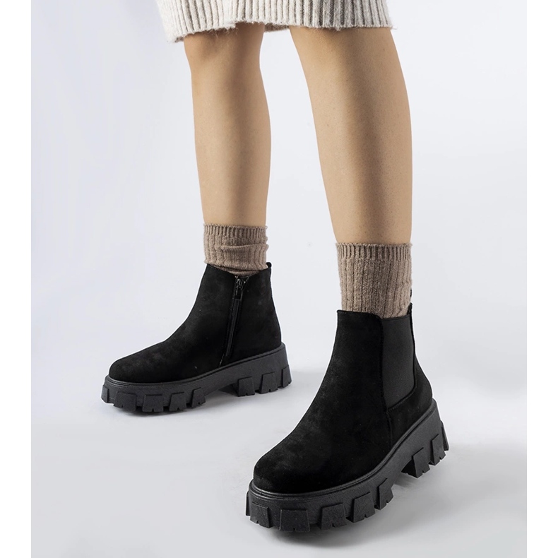 Botas bajas negras con suela maciza de Willo. negro 1 Botas bajas negras con suela maciza de Willo. negro 1