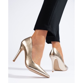 Zapatos de tacón Shelovet dorados 3