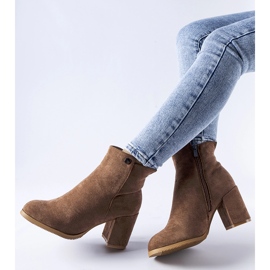 Botas marrones con tacón bajo, ante ecológico Risano marrón 2