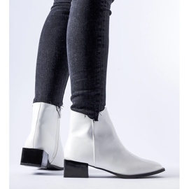 Botas blancas aislantes tacón cuadrado Boris blanco 1