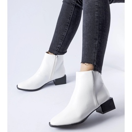 Botas blancas aislantes tacón cuadrado Boris blanco 2