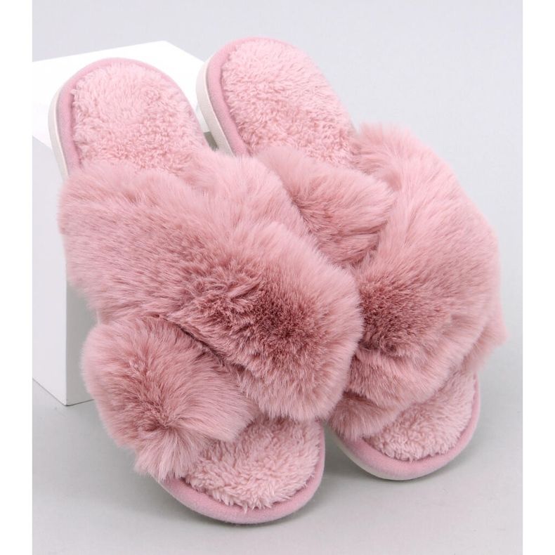 Pantuflas Parris de pelo rosa con tiras cruzadas rosado 1