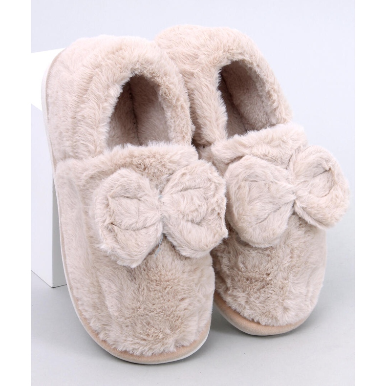 Emres Pantuflas pelo beige con lazo 1