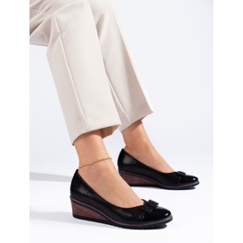 W. Potocki Zapatos de salón negros de mujer de Potocki con cuña baja 1 W. Potocki Zapatos de salón negros de mujer de Potocki con cuña baja 1