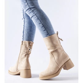 Botines beige de ante ecológico de Agordino negro 1 Botines beige de ante ecológico de Agordino negro 1