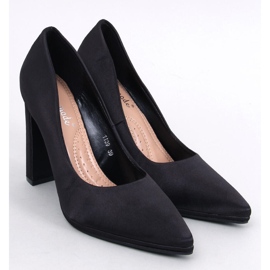 Olivv Salón de raso negro con tacones anchos 1