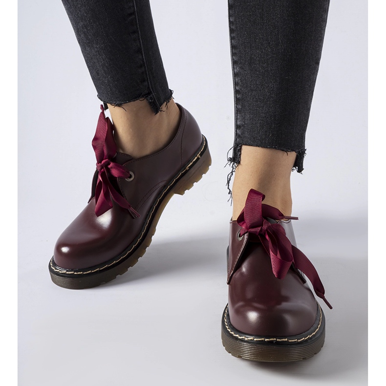 Zapatos granates con lazo decorativo de Rodriguez rojo 2