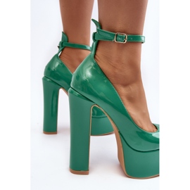 Zapatos de salón lacados con plataforma enorme y tacón de aguja, Ninames verde 7