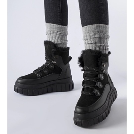 Botines negros con suela masiva de Cervantes. 1