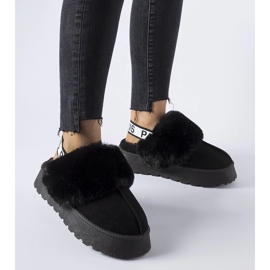 Pantuflas aislantes negras con banda elástica y pelo Sangro negro 1