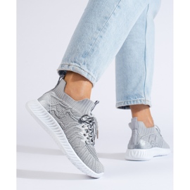TRENDI Zapatillas grises de moda 3