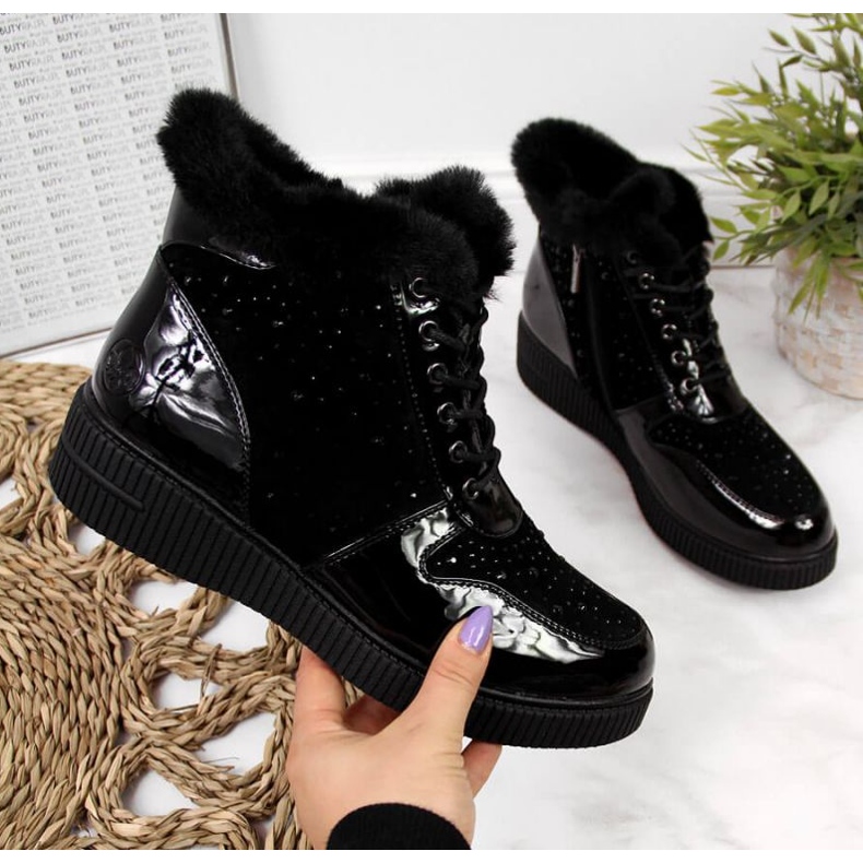 Botas de cuero con aislamiento en la plataforma Rieker W 93312, negro 1