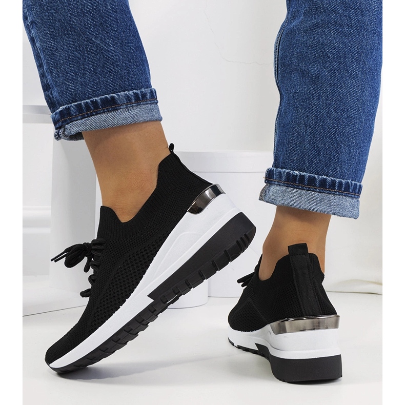 Deportivas negras en la cuña Sabelia negro 2