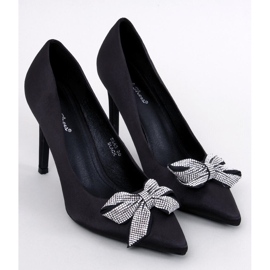 Broches de raso con lazo de Trini Black negro 1 Broches de raso con lazo de Trini Black negro 1