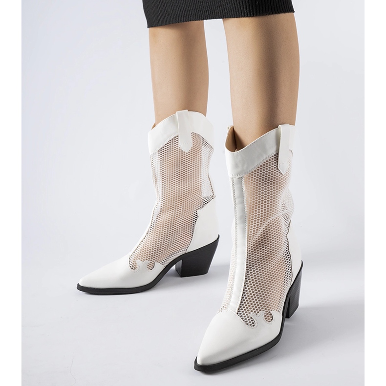 Botas cowboy caladas blancas con tacón bajo de Beato blanco 1 Botas cowboy caladas blancas con tacón bajo de Beato blanco 1