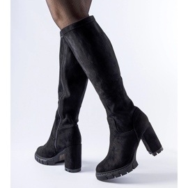 Botas negras con un enorme tacón Marquette. negro 2