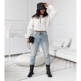 Zapatos de charol negro con correa decorativa Lido. 1