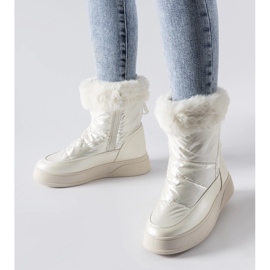 Botas para la nieve con aislamiento y piel blancas de Oliver blanco 1