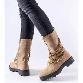 Botines aislantes beige con cadena Carroll 1 Botines aislantes beige con cadena Carroll 1