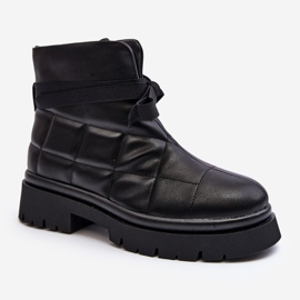 Botines De Mujer Con Acolchado Y Cordones Negro Bizzanti 1