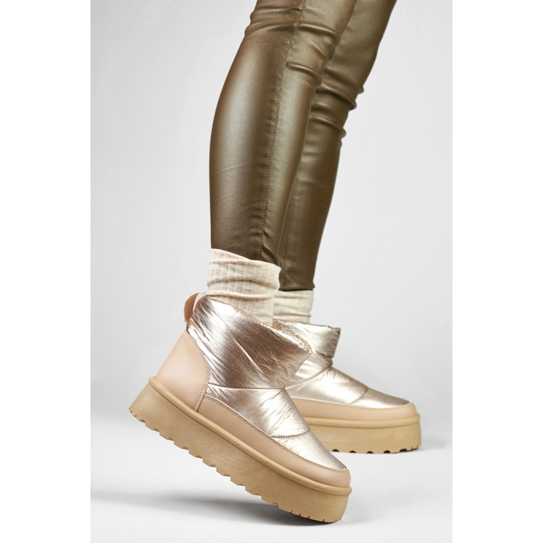 Botas de nieve de invierno para mujer con plataforma. beige 2 Botas de nieve de invierno para mujer con plataforma. beige 2