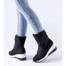 Zapatillas Wesley con cuña y aislamiento negro 1 Zapatillas Wesley con cuña y aislamiento negro 1