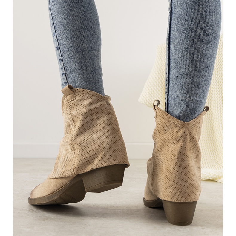 Botas camperas de mujer beige Belloci 1