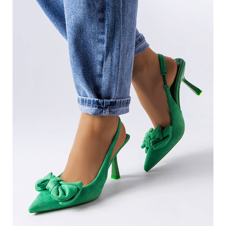 Alfileres verdes con lazo de Olengo 1 Alfileres verdes con lazo de Olengo 1